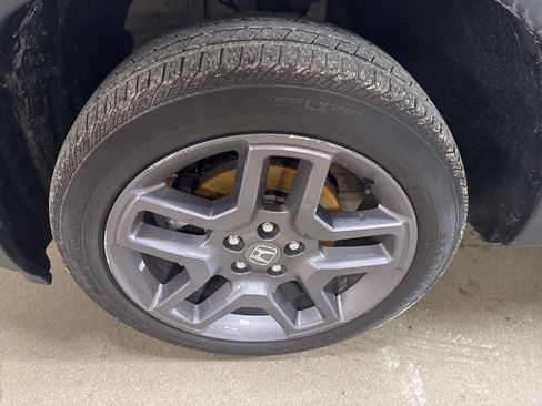 Used 2023 Honda Passport EX-L image 6