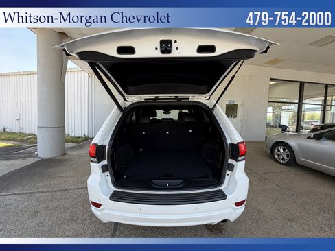 Used 2020 Jeep Grand Cherokee Altitude RWD image 36