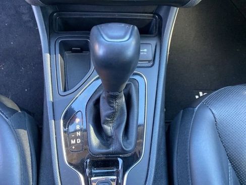 Used 2019 Jeep Cherokee Limited FWD image 26