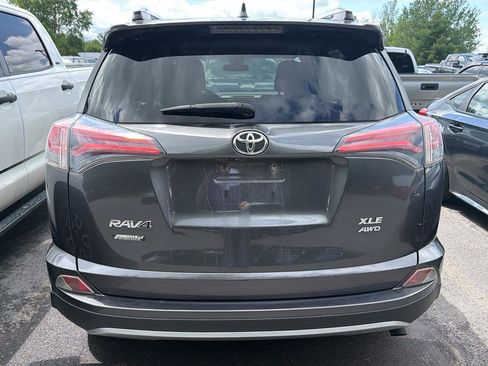 Used 2017 Toyota RAV4 XLE w/ Premium Special Value Package AWD/4WD image 8