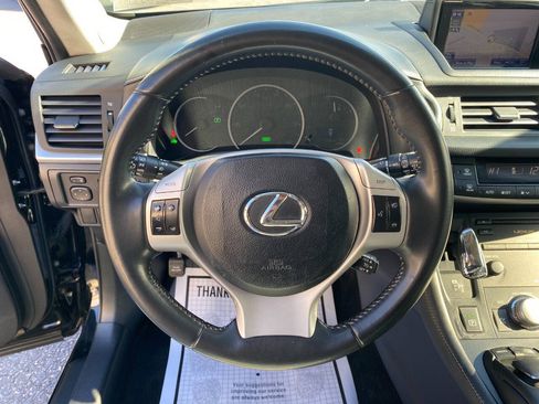 Used 2013 Lexus CT 200h w/ Premium Pkg w/Navigation FWD image 13