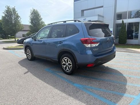 Used 2024 Subaru Forester Premium AWD/4WD image 6