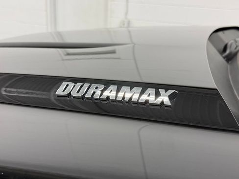 Used 2024 Chevrolet Silverado 1500 LT image 9