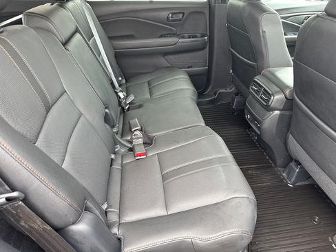Used 2024 Honda Passport TrailSport image 17