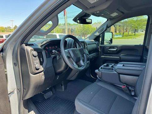 Used 2025 Chevrolet Silverado 2500 Custom w/ Custom Value Package image 21