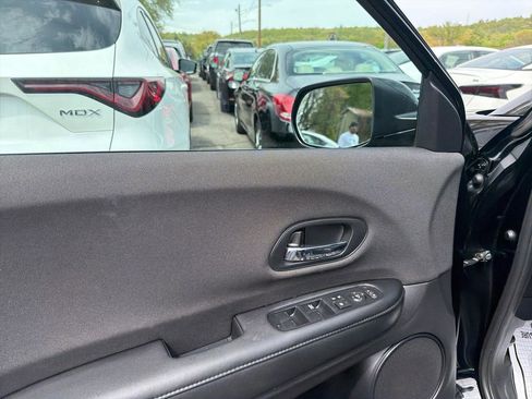 Used 2022 Honda HR-V LX image 16