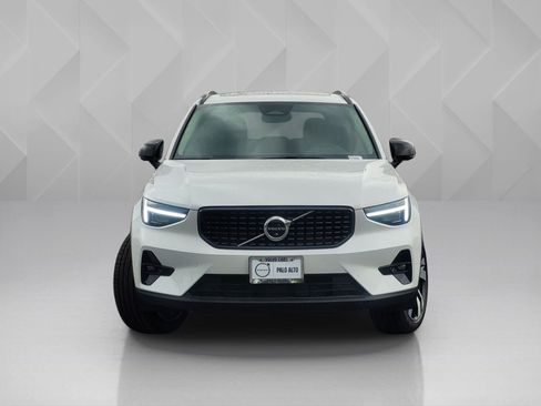 New 2026 Volvo XC40 B5 Ultra w/ Climate Package image 2