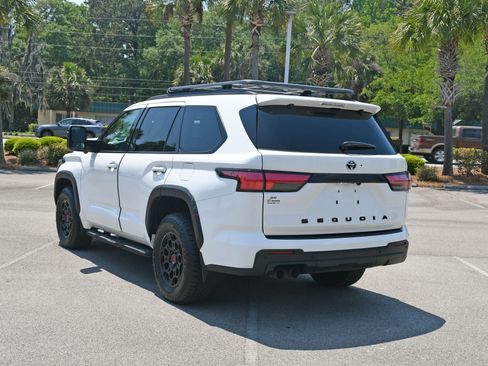 Used 2023 Toyota Sequoia TRD Pro AWD/4WD image 4