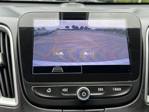 Used 2022 Chevrolet Malibu LT image 24