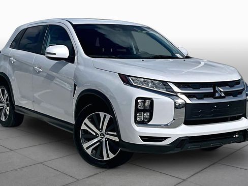 Used 2024 Mitsubishi Outlander Sport SE AWD/4WD image 2