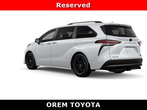 New 2026 Toyota Sienna XLE Woodland Edition AWD/4WD image 6