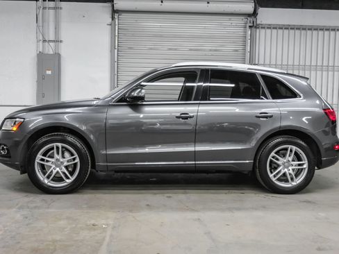 Used 2016 Audi Q5 2.0T Premium Plus w/ Technology Package image 12