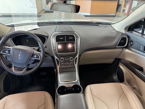 Used 2020 Lincoln Nautilus Reserve w/ Equipment Group 201A image 17