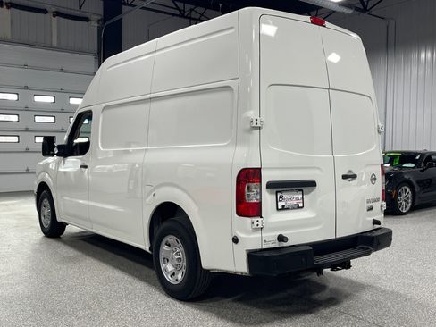 Used 2014 Nissan NV 3500 SV w/ Side & Curtain Airbag Package RWD image 4