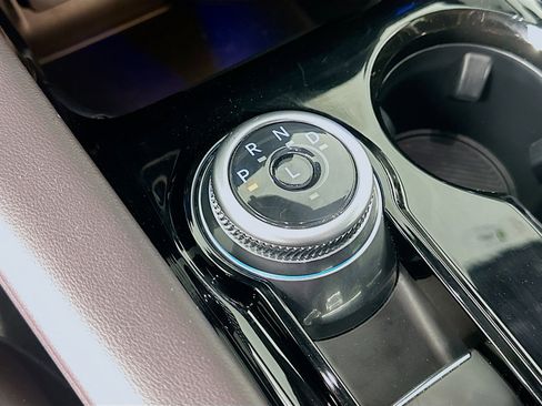 Used 2025 Ford Explorer Platinum w/ LUX Leather Package image 25