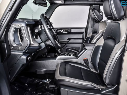 Used 2025 Ford Bronco Outer Banks AWD/4WD image 16