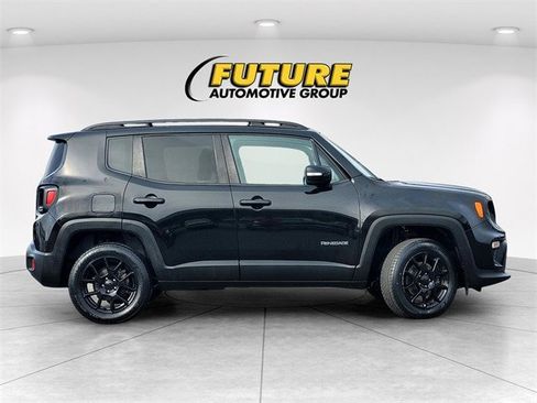 Used 2020 Jeep Renegade Altitude image 3