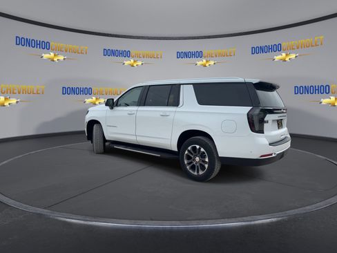 New 2026 Chevrolet Suburban LT w/ Comfort Package image 9