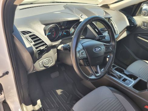 Used 2019 Ford Escape SE FWD image 8