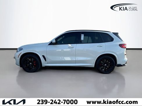 Used 2022 BMW X5 M50i w/ Executive Package image 2