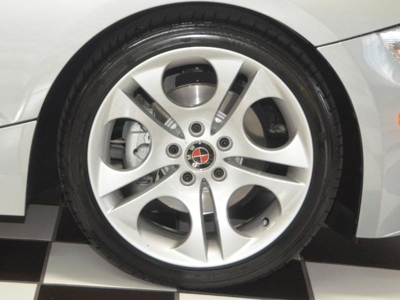 Used 2005 BMW Z4 3.0i RWD image 16