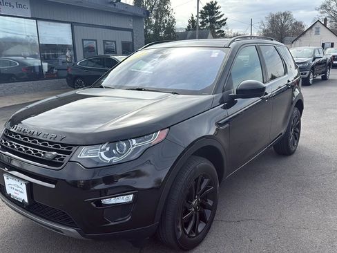 Used 2017 Land Rover Discovery Sport HSE AWD/4WD image 3