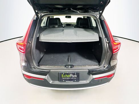 Used 2023 Volvo XC40 B5 Plus w/ Driver Assist Package AWD/4WD image 31