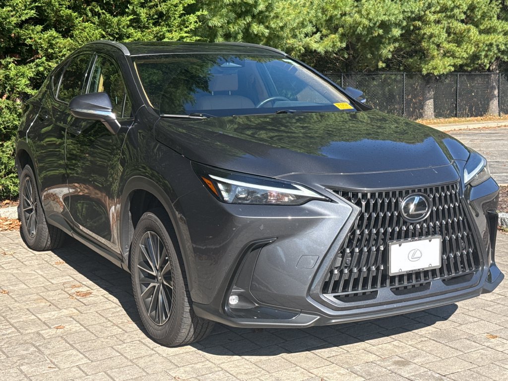 Used 2025 Lexus NX 350 AWD w/ Accessory Package (2T) image 3