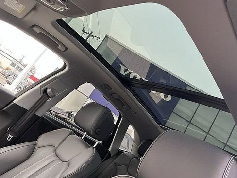 Used 2023 Audi Q5 e Premium Plus image 17