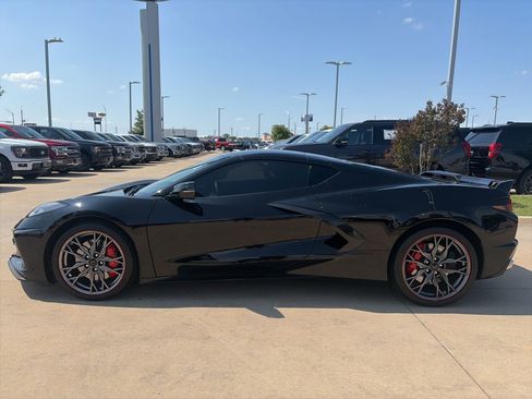 Used 2024 Chevrolet Corvette Stingray Coupe w/ Z51 Performance Package RWD image 2