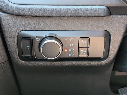 Used 2024 Ford Escape ST-Line FWD image 17