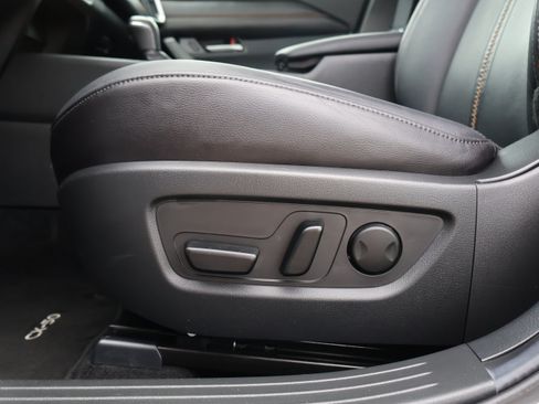 Used 2025 MAZDA CX-50 AWD 2.5 Hybrid w/ Premium Pkg image 24
