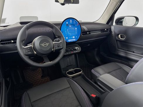 Certified 2025 MINI Cooper S image 23