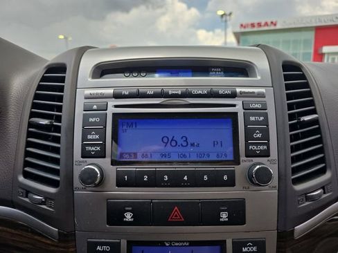 Used 2011 Hyundai Santa Fe Limited FWD image 8