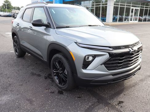 New 2026 Chevrolet TrailBlazer LT w/ Convenience Package FWD image 2