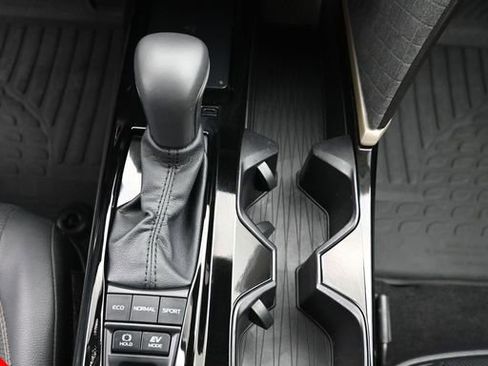 Used 2025 Toyota Camry XLE FWD image 21