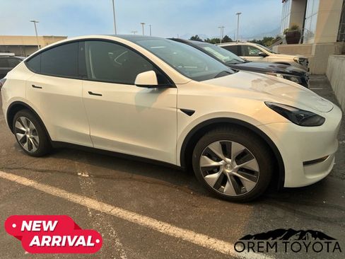 Used 2023 Tesla Model Y Long Range AWD/4WD image 16