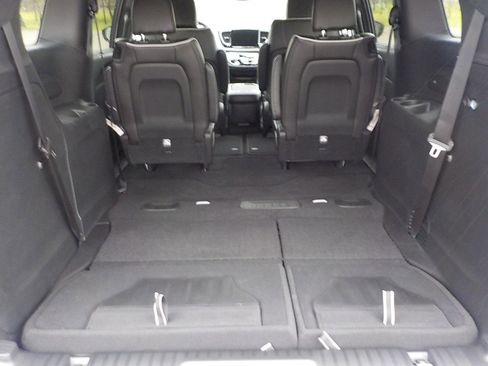 New 2026 Chrysler Pacifica Limited w/ S Appearance Package image 10