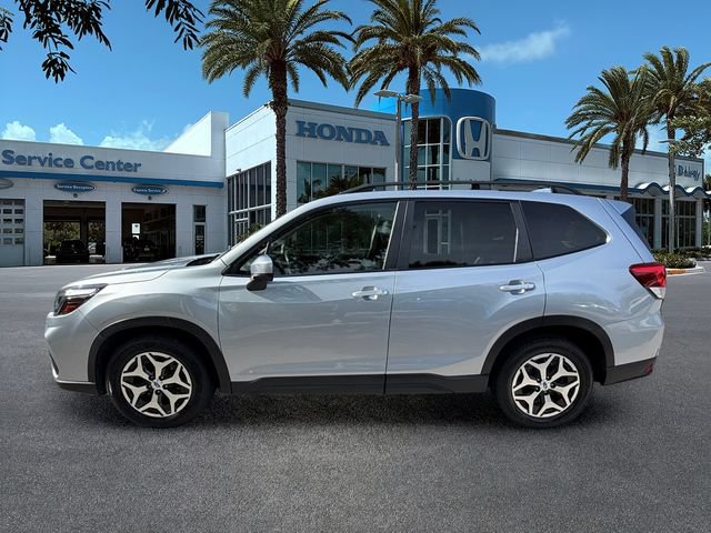 Used 2020 Subaru Forester Premium AWD/4WD image 5