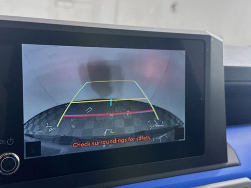 Used 2025 Toyota Tacoma TRD Off-Road image 23