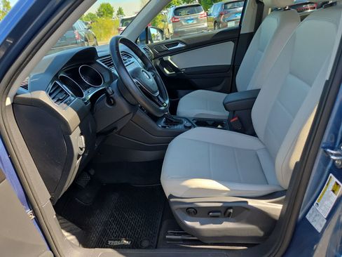 Used 2018 Volkswagen Tiguan SE AWD/4WD image 19