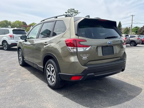 Certified 2024 Subaru Forester Premium AWD/4WD image 5