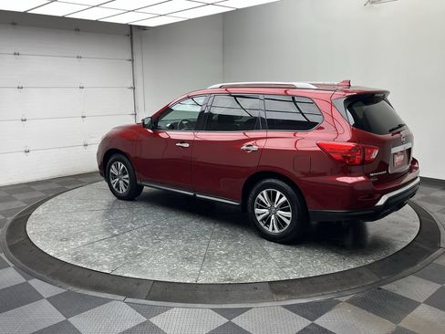 Used 2020 Nissan Pathfinder SV AWD/4WD image 2