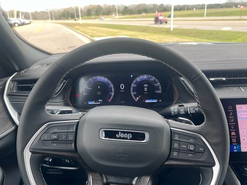 New 2026 Jeep Grand Cherokee L Limited w/ Limited Altitude Package image 24