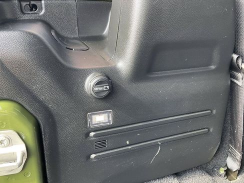 Used 2023 Jeep Wrangler Sport AWD/4WD image 36