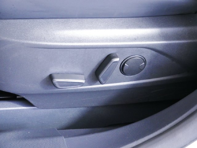 Certified 2023 Ford Mustang Mach-E Select AWD/4WD image 18