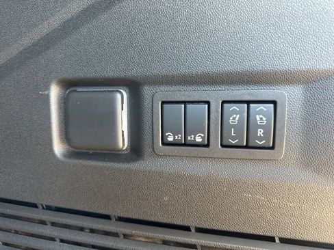 Certified 2024 Chevrolet Tahoe High Country w/ Advanced Technology Package image 30