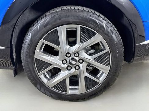 Used 2025 Cadillac Optiq Luxury 1 AWD/4WD image 33