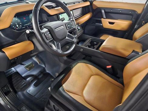 Used 2024 Land Rover Defender 110 X-Dynamic SE image 9