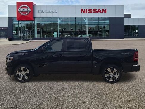Used 2023 RAM 1500 Laramie AWD/4WD image 4